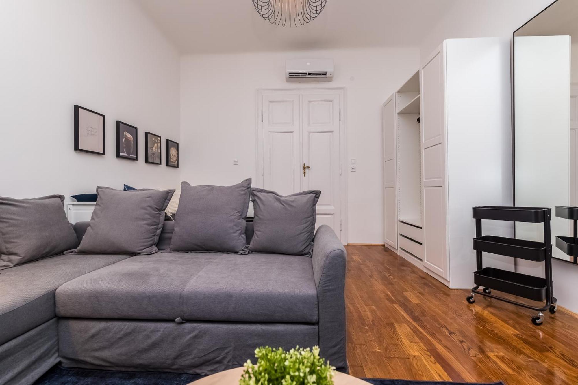 Gozsdu Court Bismarck Appartement *